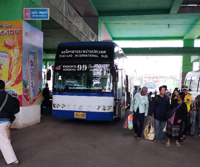 タイトル :『 【ビエンチャン】バスターミナル全路線と料金』見出し:『 ビエンチャン⇔ノンカーイ』キーワード important!:『ラオス,ビエンチャン,ヴィエンチャン,タラートサオ,CBS,バスターミナル,國際バス,ノンカーイ,ウドンタニ,ウドンター二』Google Mapの説明文 :ビエンチャン⇔ノンカーイの国際バス時刻表と料金1日4往復運賃55バーツ