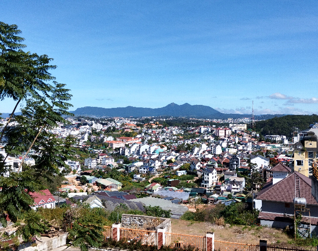 Title:『 ダラット ロープウェイの行き方』画像説明 :*ダラット ロープウェイの行き方*ダラットのロープウェイ乗り場は、市内中心部からそれほど離れておらず、*個人旅行でもアクセスしやすい場所にあります*移動手段はいくつかありますが、実際にはGrabやタクシーを使うのが一番楽だと感じました