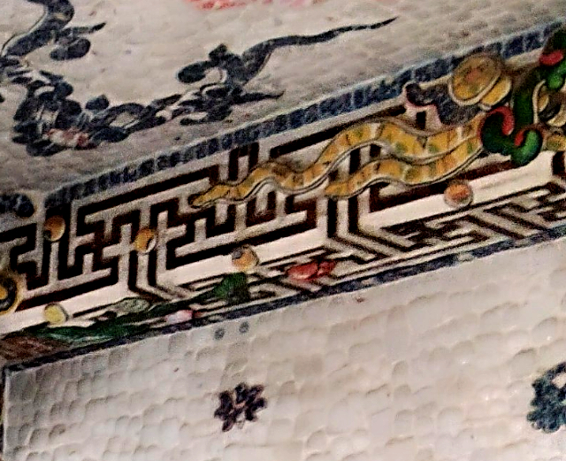 Title:『 鐘楼へ、そして巨大な釣り鐘』画像説明 :*鐘楼へ、そして巨大な釣り鐘*よく見れば内壁のモザイク画も見事としか言いようがありません