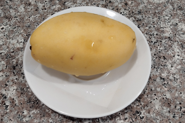 Title:『 市場で買ったフルーツを食べてみた』画像説明 :*市場で買ったフルーツを食べてみた*上の写真のマンゴーと下の写真のマンゴー ...*実は上の写真のほうが少し高いのですね