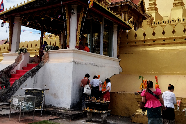 Title:『 タートルアンの見どころ｜実際に中に入って感じたこと』画像説明 :*タートルアンの見どころ｜実際に中に入って感じたこと*派手なアトラクションがあるわけではありませんが、*静かな空間の中でラオスの信仰や歴史を感じられる場所として、タートルアンは十分に見ごたえがありました