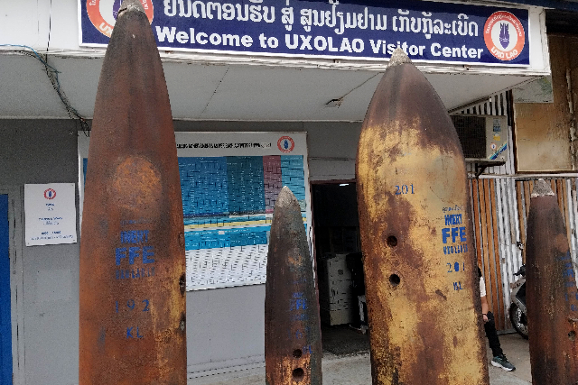 Title:『 不発弾の実物展示』画像説明 :*不発弾の実物展示*実際に使われていた爆弾やクラスター弾が展示されています*大きさからは想像出来ない威力らしいのですは、「これが日常のすぐ下に埋まっている」という現実は伝わってきました