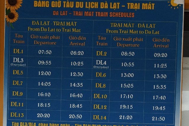 Title:『 理由 1 時間に縛られない』画像説明 :*理由 1 時間に縛られない*「チャイマット駅 → ダラット駅」がおすすめな最大の理由は時間の自由度です*ダラット駅発の往復きっぷを選ぶと割引はありますが、*チャイマット駅では到着した列車でそのまま戻る必要があります