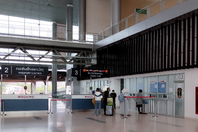 Title:『 ラオス出国』画像説明 :*ラオス出国*カムサワート駅から乗車する列車は SRT RP134 でタイのバンコクまで行きますが*kazuはノンカーイでSRT SP26 に乗り換えます